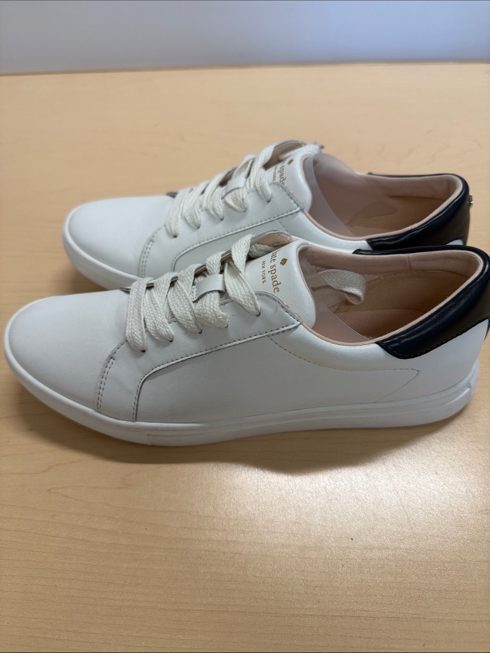 Kate Spade Alanna White Leather Sneakers Navy Accent Excellent Condition 8.5 - Picture 6 of 15